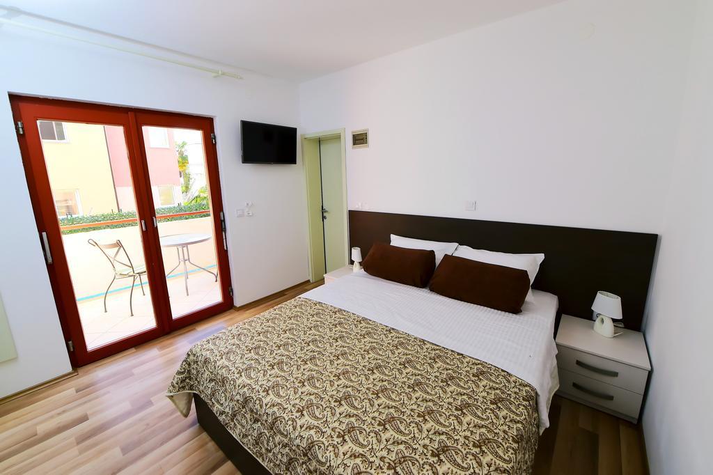 Apartments Zdjelar Porec Exterior photo