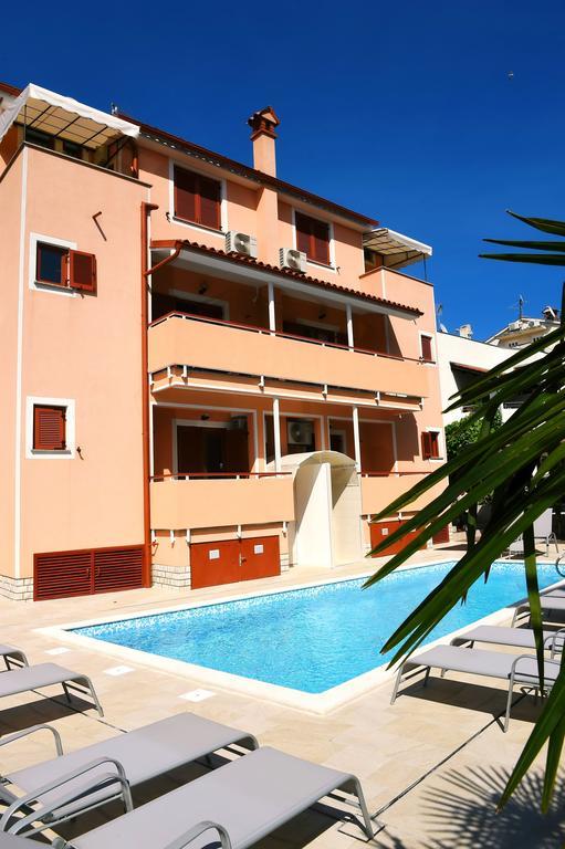 Apartments Zdjelar Porec Exterior photo